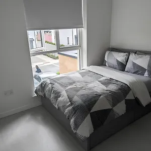 New House, Private In A Peaceful Neighborhood , Dublino Irlanda
